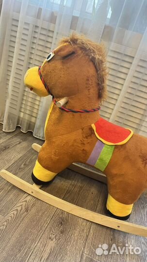 Детская качалка лошадь