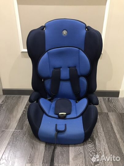 Детское кресло в машину