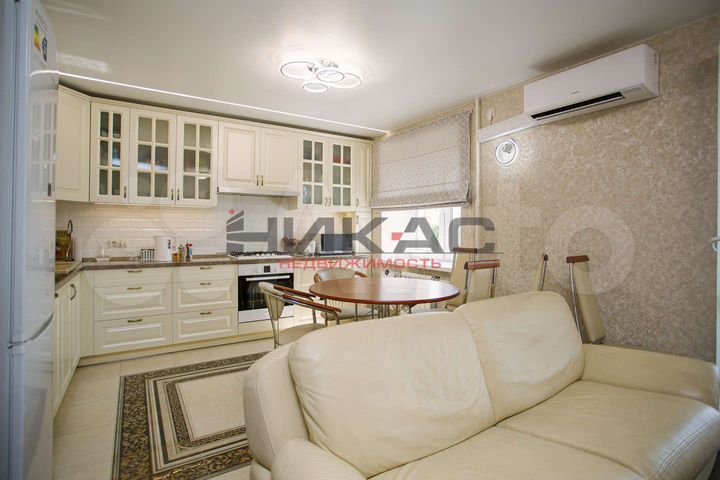 3-к. квартира, 95 м², 6/10 эт.