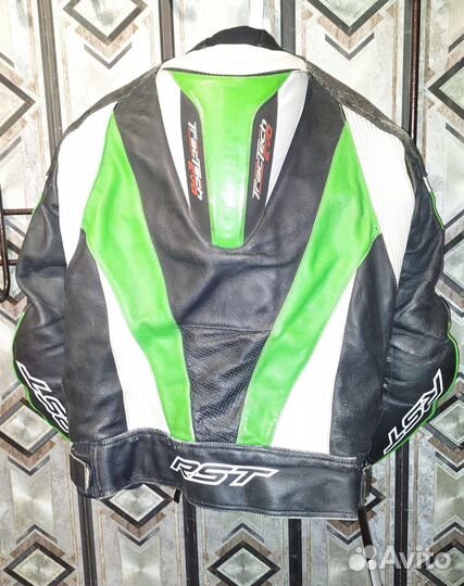 Мотокуртка кожаная мужская