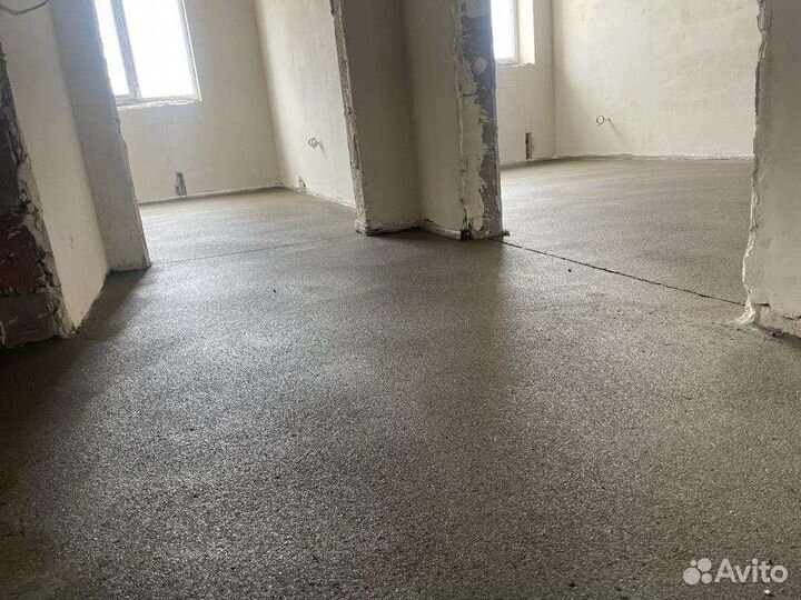 Полусухая стяжка пола автоматизированным