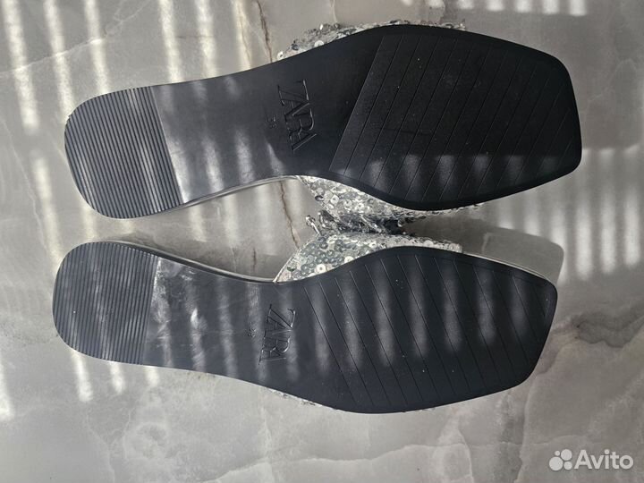 Шлепанцы Zara