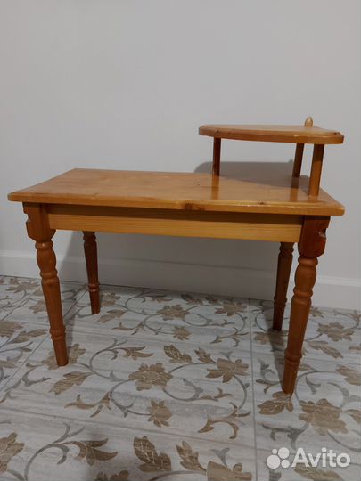 Стойка для цветов столик