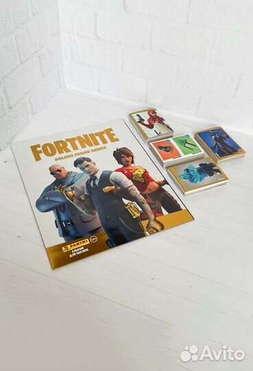 Альбом и сет panini Fortnite Golden Frame Series