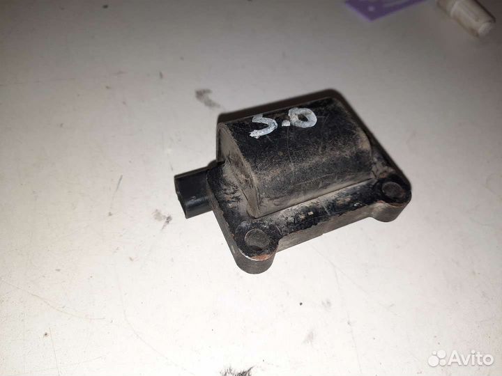 Катушка зажигания Mitsubishi Pajero 4, лев. и пр