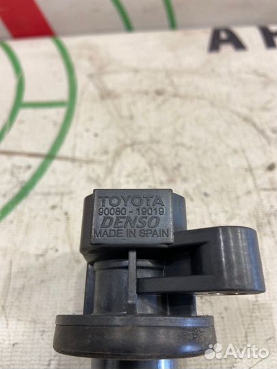 Катушка зажигания Toyota Avensis T25 1zzfe 2007