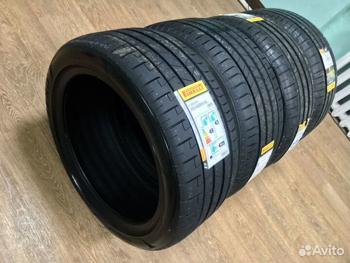 Pirelli P Zero Sports CAR 255/35 R21 и 285/30 R21 100Y