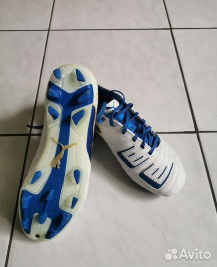 Футбольные бутсы Puma