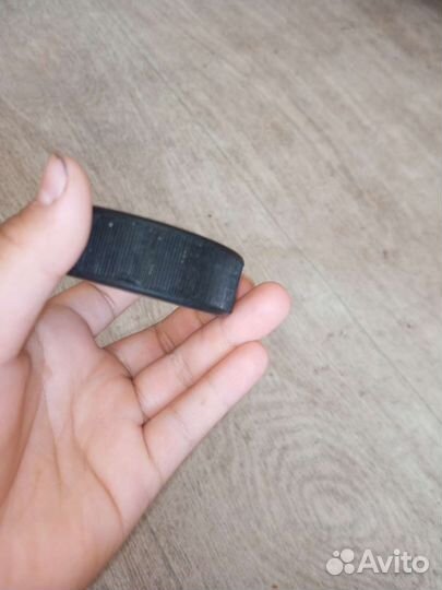 Продаю хоккейную шайбу