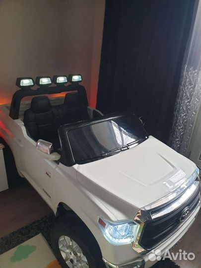 Детский электромобиль джип