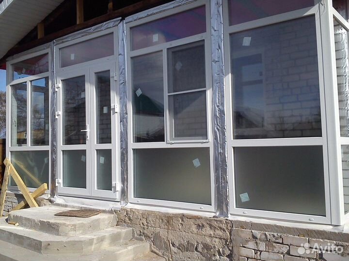 Окна двери витражные