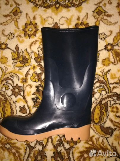 Резиновые сапоги