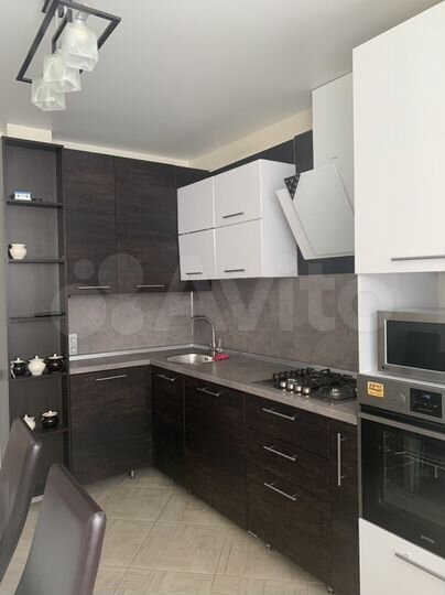 2-к. квартира, 58 м², 1/9 эт.