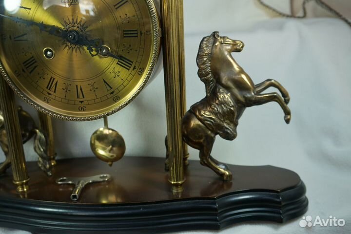 Часы настольные,каминные