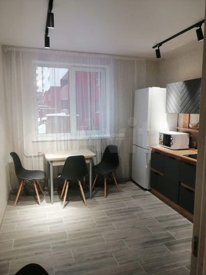 2-к. квартира, 60 м², 6/18 эт.