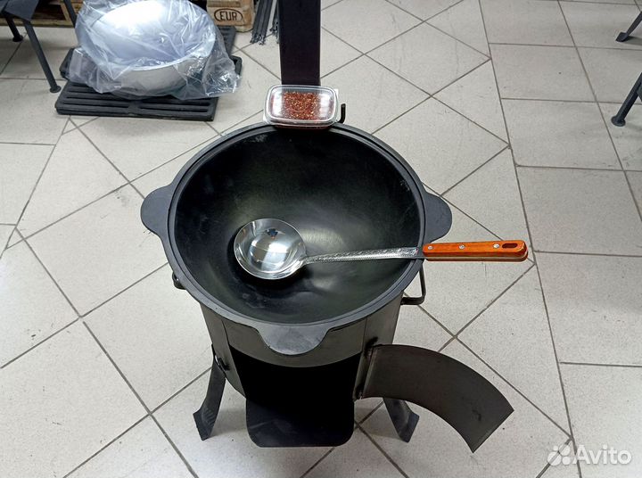 Казан чугунный 12 литров с печкой