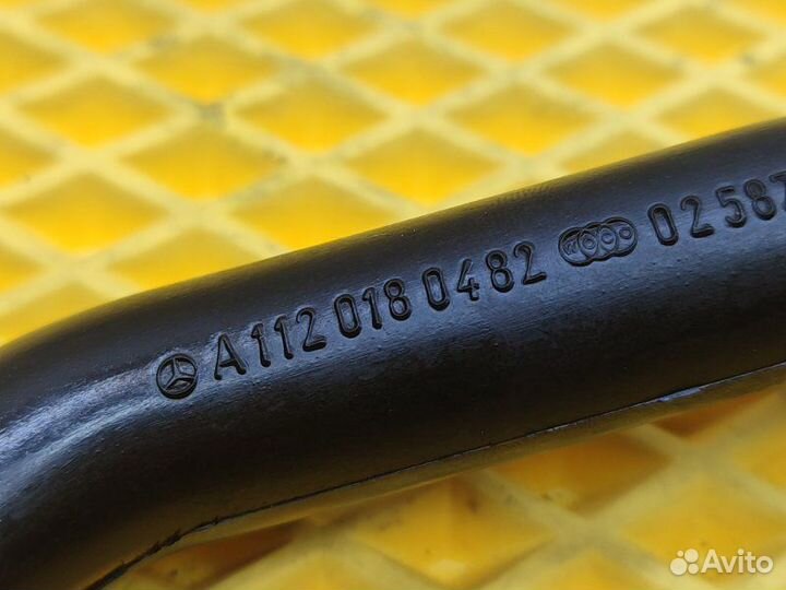 Шланг вентиляции картерных газов Mercedes S W220