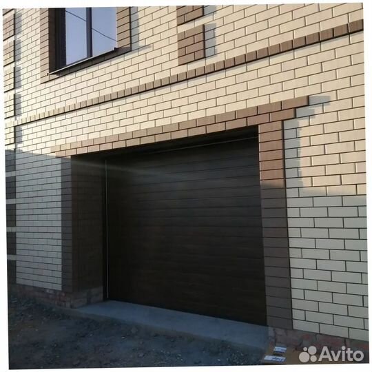 Секционные ворота