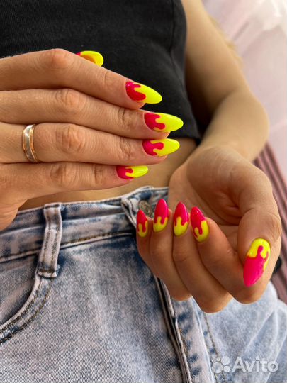 Маникюр педикюр