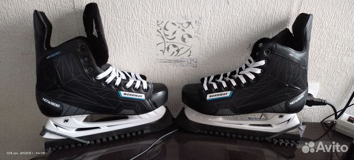 Коньки хоккейные 44 размер новые