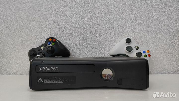 XBox 360 прошит FreeBoot + куча игр