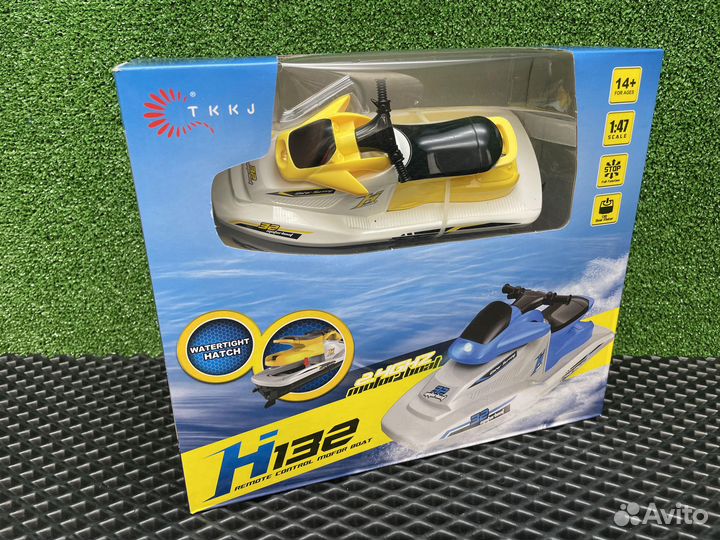Водный мотоцикл катер на пульте управления