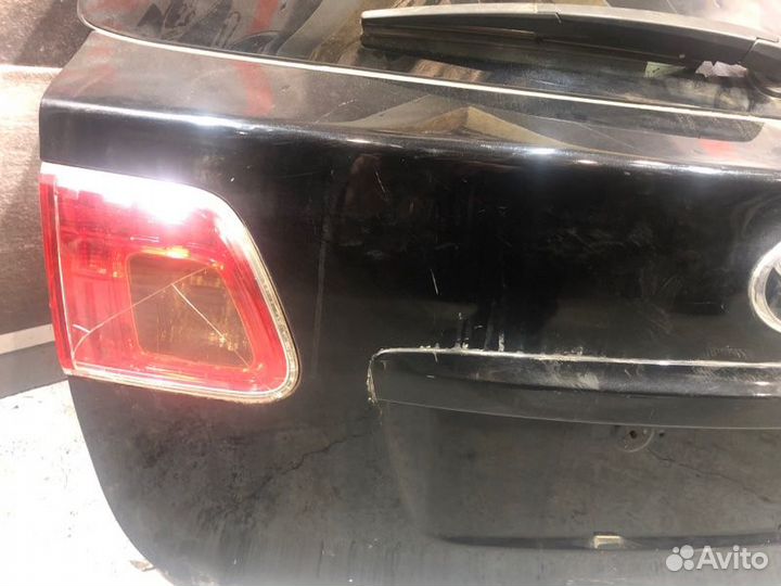 Крышка дверь багажника Toyota Avensis 3 T27