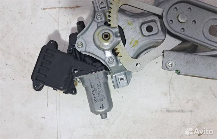 Стеклоподъемник электр. передний левый Toyota Ave