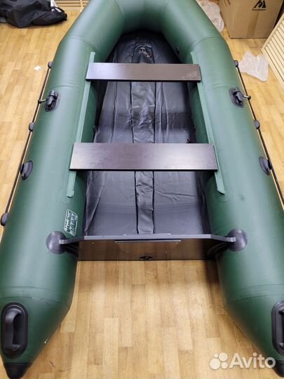 Лодка моторная килевая румб 320 жс