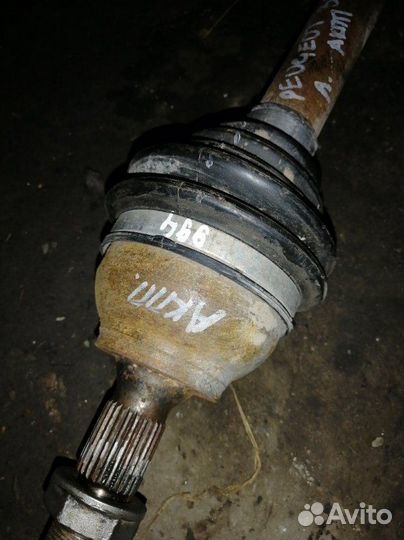 Привод передний левый Peugeot 308 2011