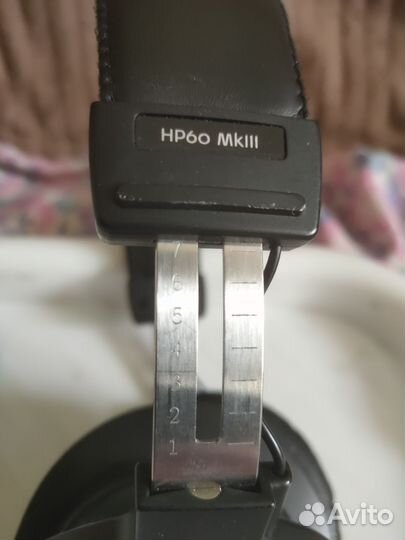 Проводные наушники