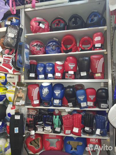 Перчатки боксерские, шлема, капы