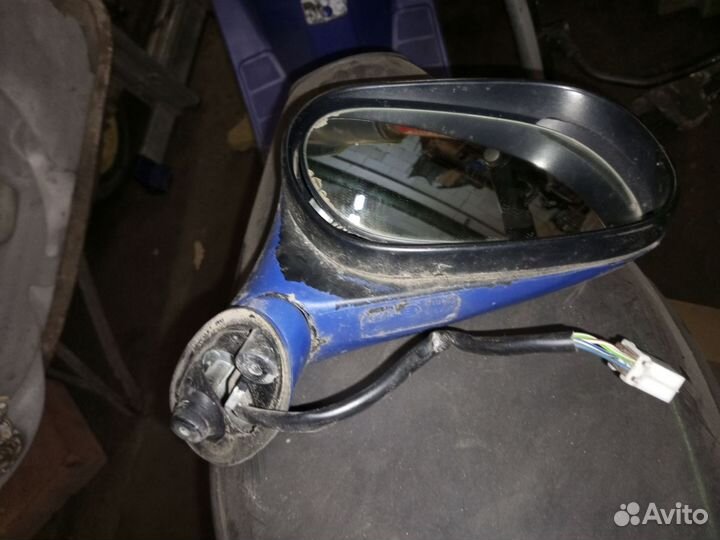 Зеркало правое mitsubishi carisma электро