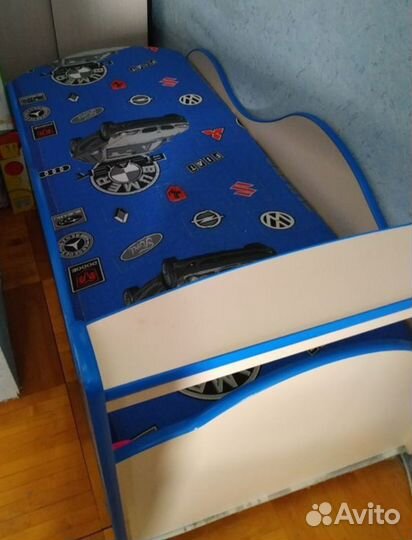 Детская кровать машина с матрасом