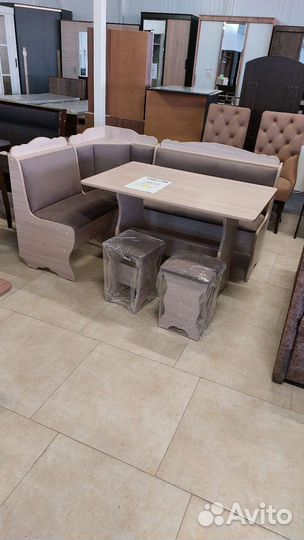 Кухонный уголок новый