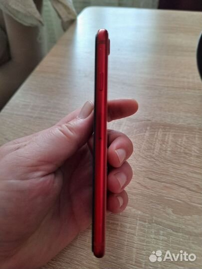 Телефон iPhone se 2020