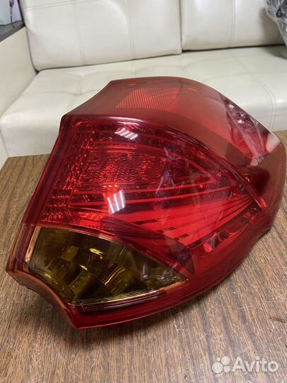 Фонарь правый наружный диодный LED Kia Ceed 2 JD