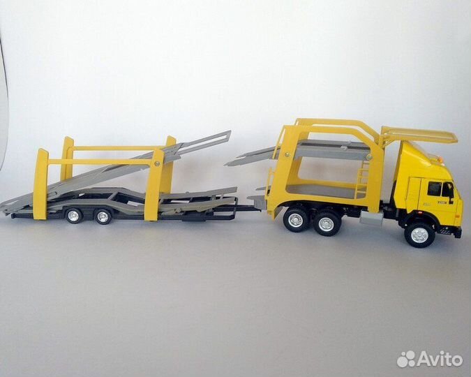 Камаз-54115 автовоз (жёлтый) Cararama/New ray