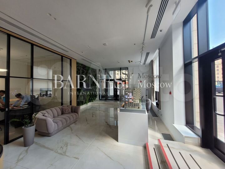 Торговое помещение в Hill8, 1093 кв м