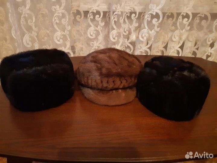 Дубленка и шапки