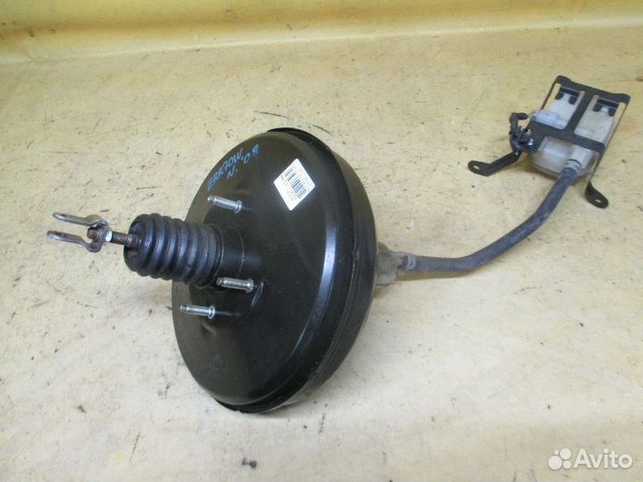 Главный тормозной цилиндр Toyota Noah ZRR70W