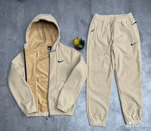 Спортивный костюм мужской Nike