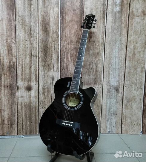 Акустическая гитара