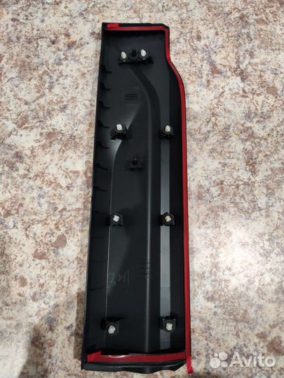 Накладка задней левой двери Geely Coolray