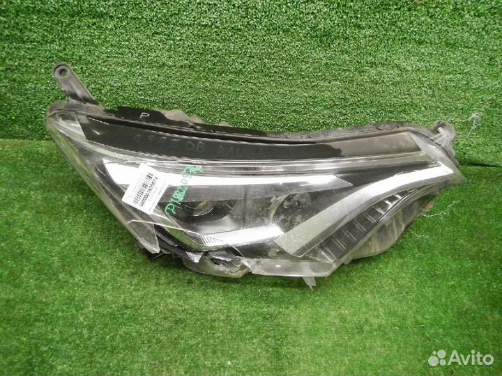 Фара правая Toyota RAV4