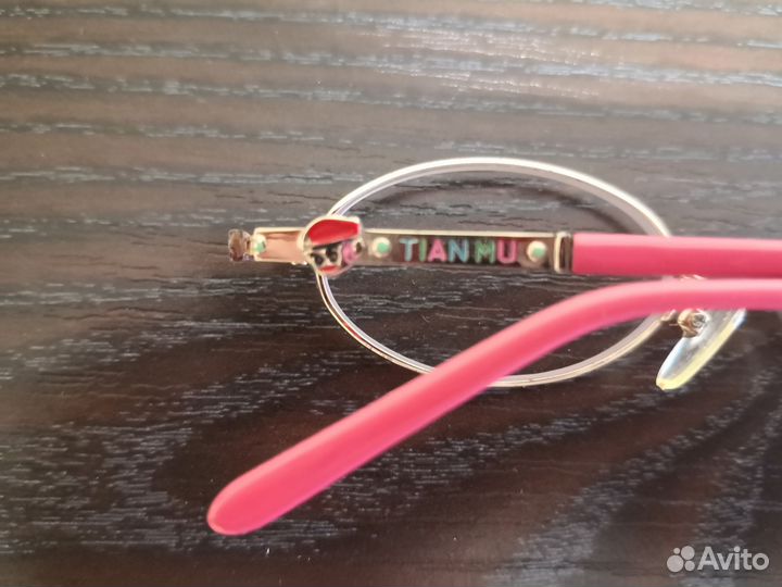 Новые детские очки не пользовалась и футляр