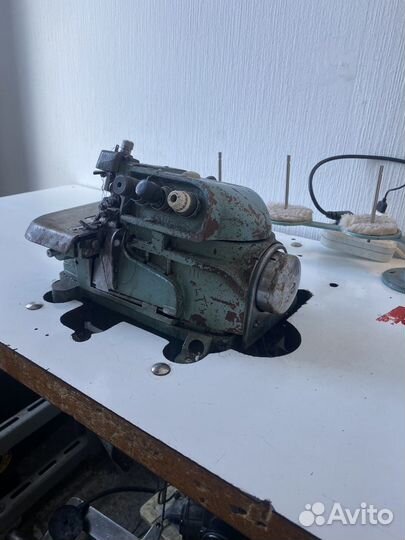 Швейная машинка оверлок бу