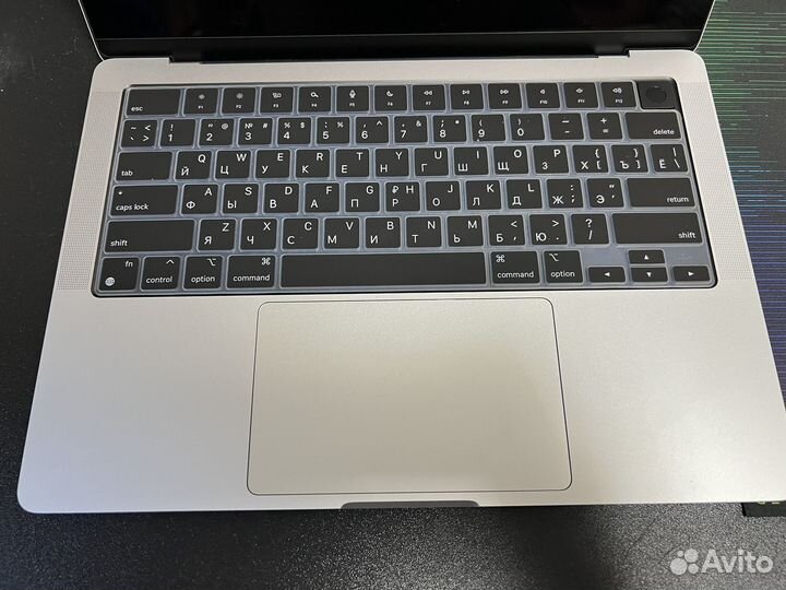 Apple macbook 14 m1pro