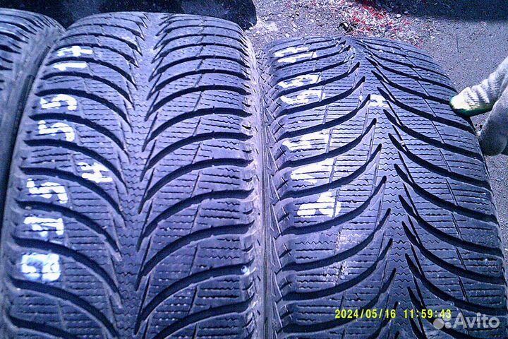 Goodyear UltraGrip Ice+ 215/55 R17