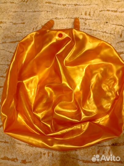 Надувной мяч спортивный